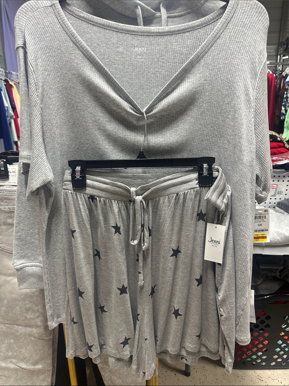 NWT TWO PIECE SET OF JENNI WOMEN’S PAJAMAS